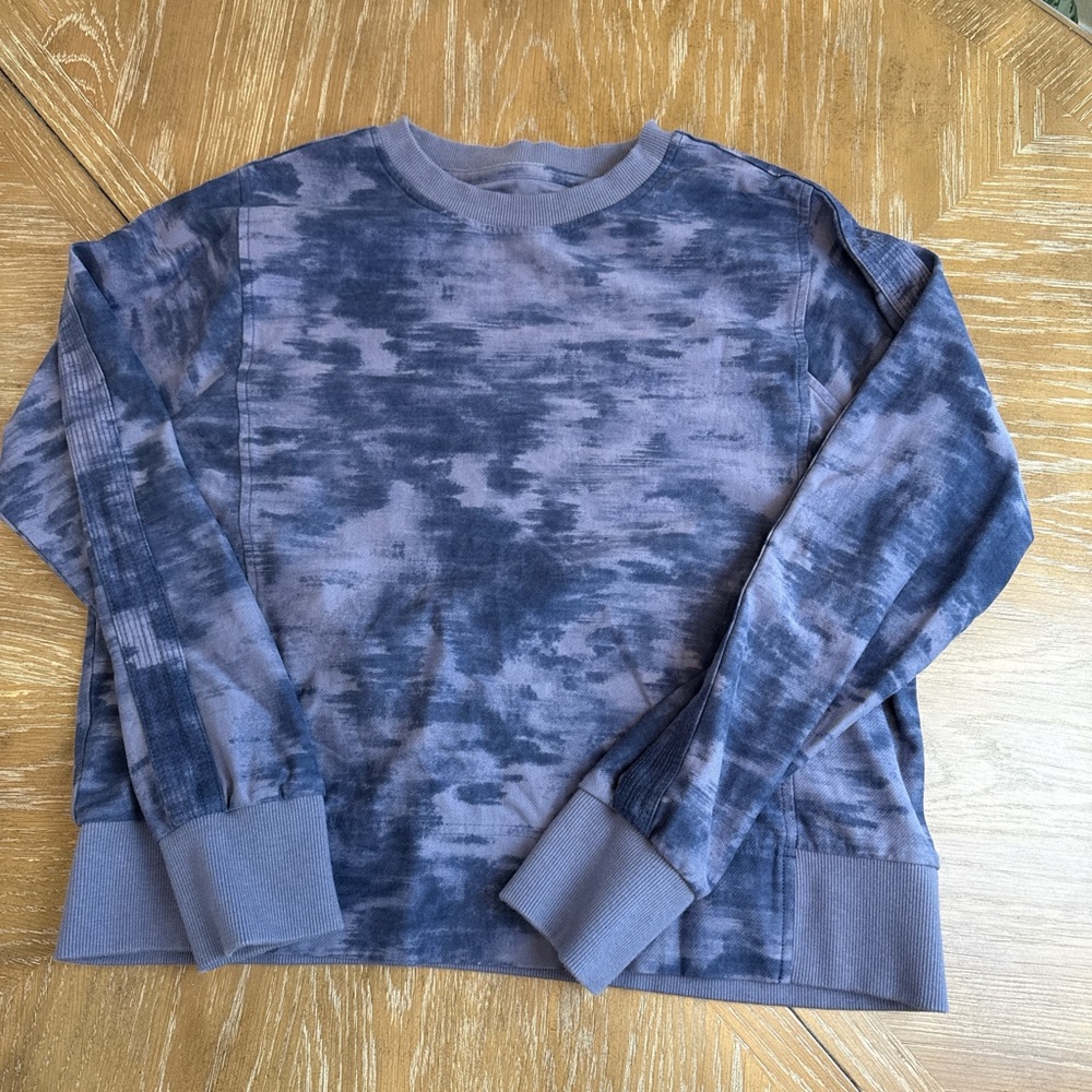 Athleta Tie-Dye Crewneck Farallon Blue Gray Camo Sweatshirt